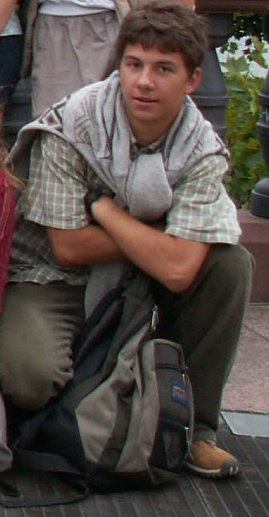Pawel Bedynski, 18 Jahre alt, einer der Teamer unseres ersten international work und study camp, sagte anschließend: „Wir können vieles lesen ..."  (Forts. s. nächstes Foto)