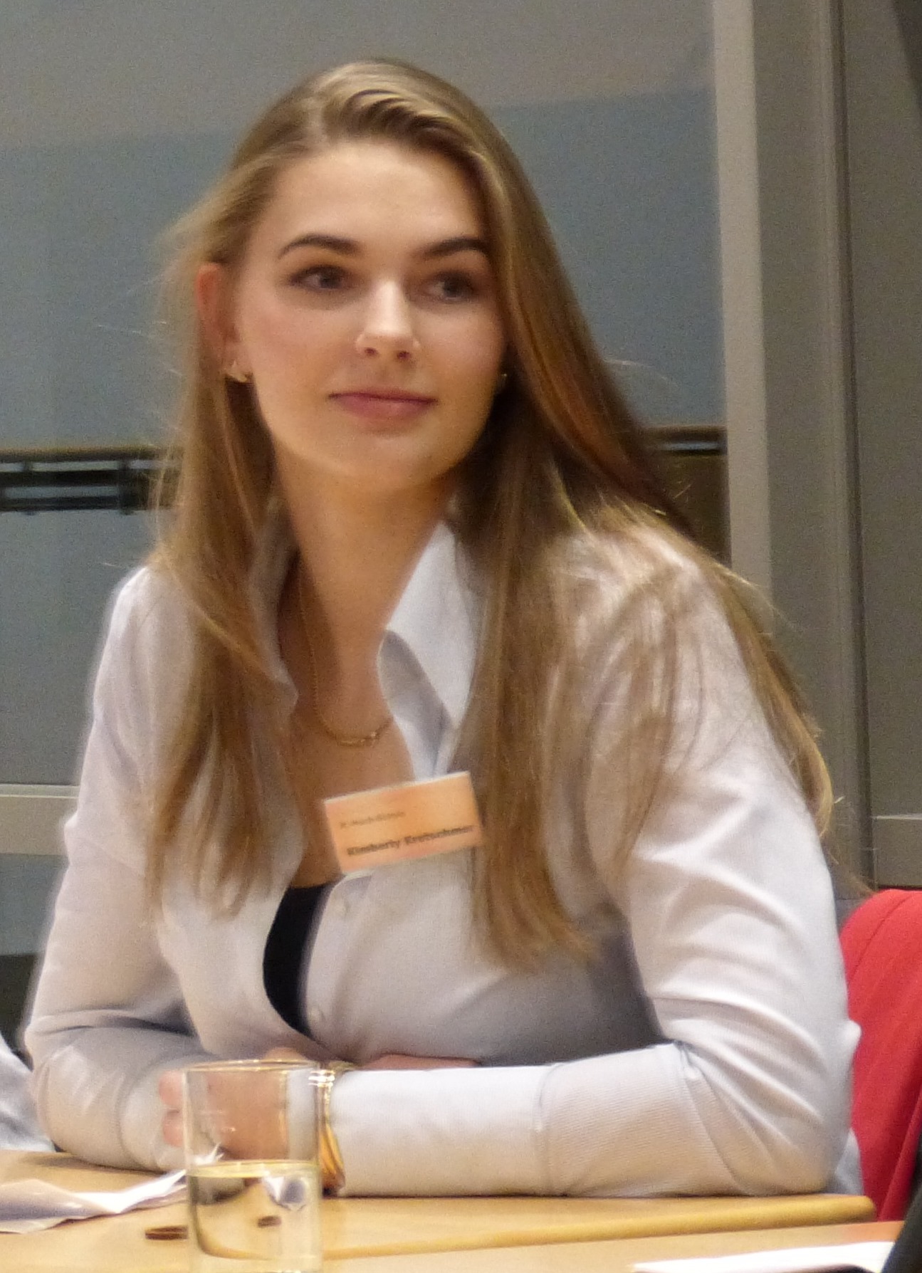 Kimberly Kretschmer, 16 J., Ricarda-Huch-Schule, Dreieich