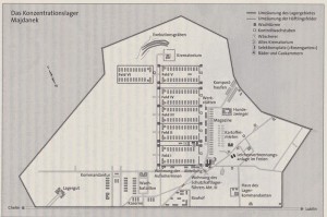 Das KZ umfasste 270 ha und war im Endstadium in sechs umzäunte Lagerabschnitte ("Felder") eingeteilt.