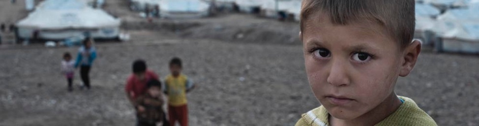 "Helfen Sie Flüchtlingskindern aus Syrien!" eine Aktion von UNICEF.   Seit über drei Jahren leiden Mädchen und Jungen in Syrien unter dem Bürgerkrieg. Sie erleben, wie Bomben ihr Zuhause und ihre Schulen zerstören. Sie werden obdachlos, häufig schwer verletzt und verlieren Familienmitglieder und Freunde.