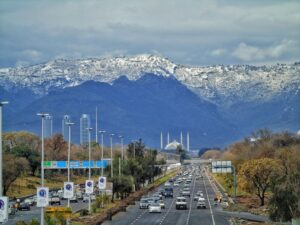 Islamabad, Hauptstadt Pakistans und neungrößte Stadt des Landes (1,2 Mio E).