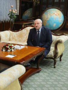 Der Präsident von Belarus A. Lukaschenko erläutert die neue Verfassungsreform, die im Februar 2022 verabschiedet wurde.