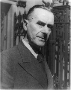 Thomas Mann (1875 – 1955). Auch Werke des damals weltberühmten Verfassers der "Buddenbrooks" und Nobelpreisträger von 1929 landeten im Mai 1933 auf dem Scheiterhaufen.